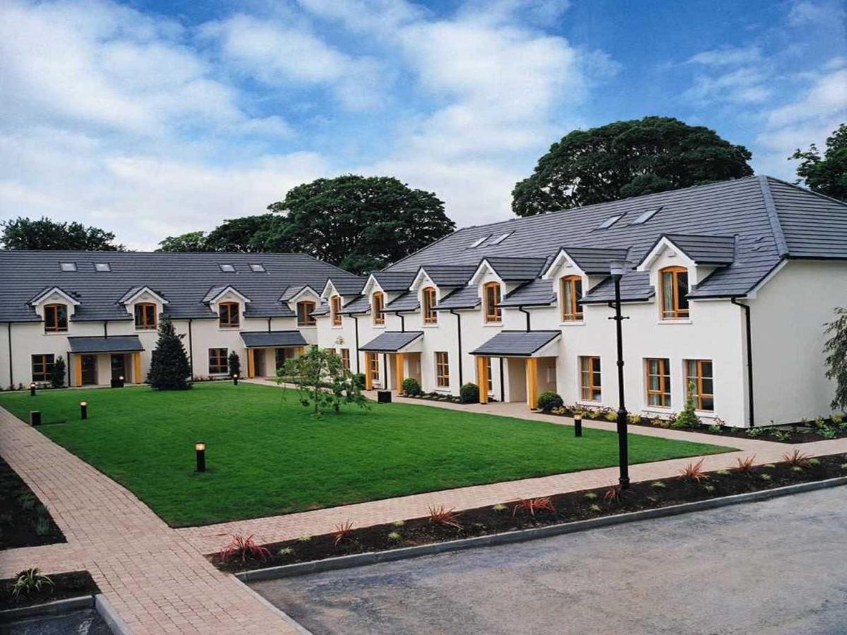 Heyward Mews Holiday Homes By Trident Holiday Homes Swords Room photo